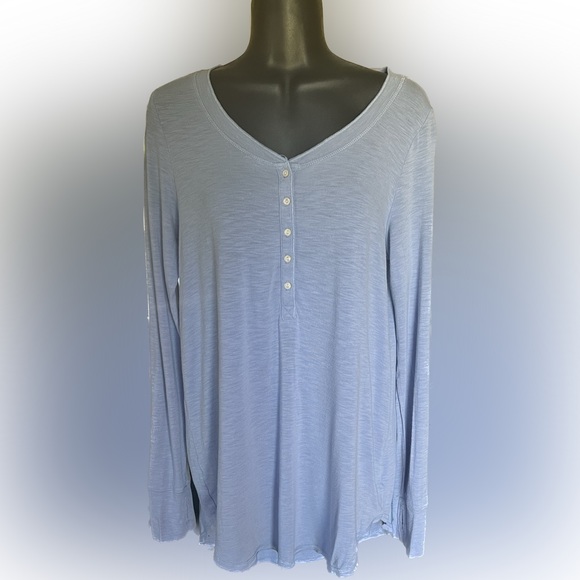 aerie Tops - Aerie Long Sleeve Button Henley With Thumb Holes Light Blue Size Medium